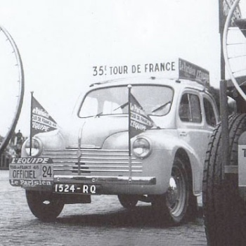 tourkaravaan-renault-4cv-l-equipe-1948-foto
